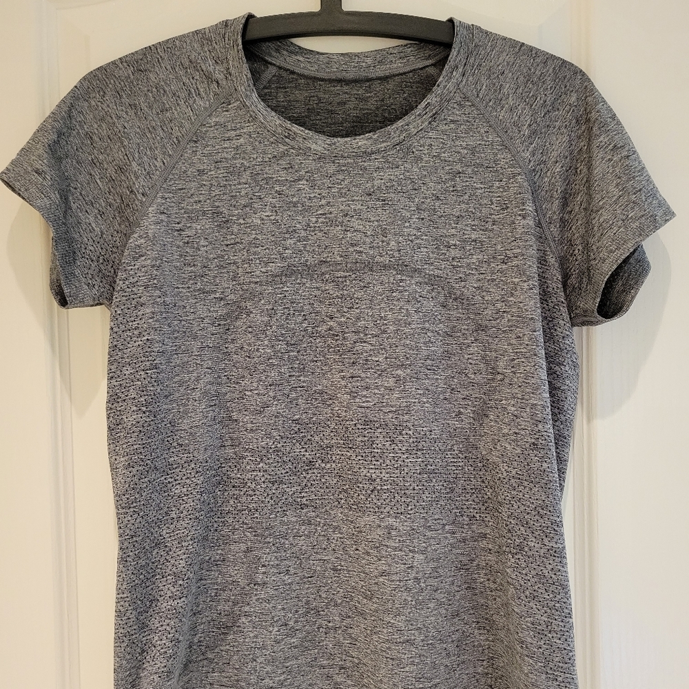 Women's Lululemon Swiftly Tech Short Sleeve 2.0 *City-Tokyo
